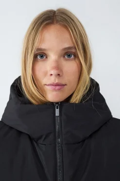 Abrigo acolchado capucha