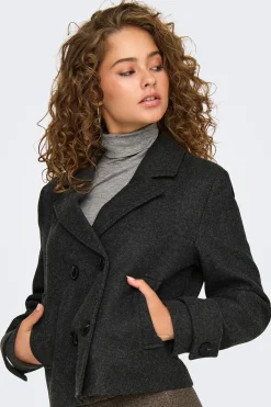 Abrigo corto de pa&ntilde;o