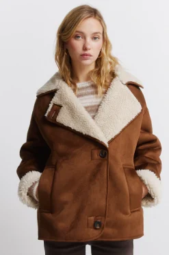 Abrigo cuello borreguito