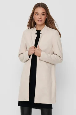 Abrigo de ante estilo levita