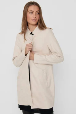 Abrigo de ante estilo levita