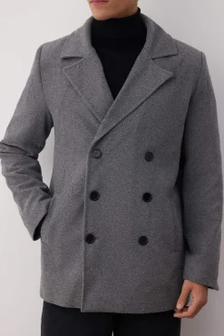 Abrigo de corte regular