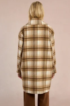 Abrigo de manga larga con cuello solapa