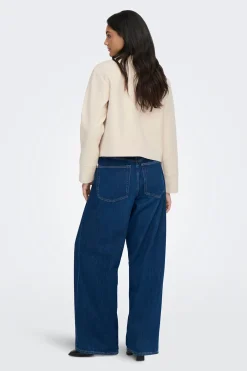 Abrigo de pa&ntilde;o corto