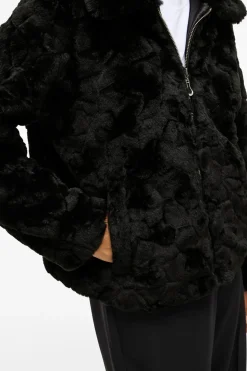 Abrigo efecto pelo con cremallera