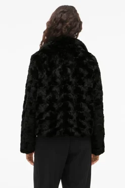 Abrigo efecto pelo con cremallera