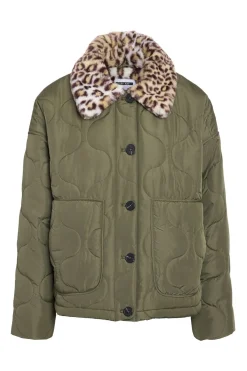 abrigo quilted animal print