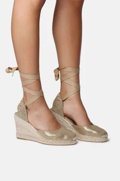 Alpargata con cu&ntilde;a y cintas