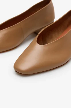 Bailarina tac&oacute;n piel