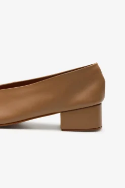 Bailarina tac&oacute;n piel