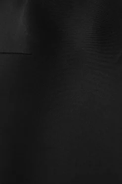 Ba&ntilde;ador cl&aacute;sico escote recto