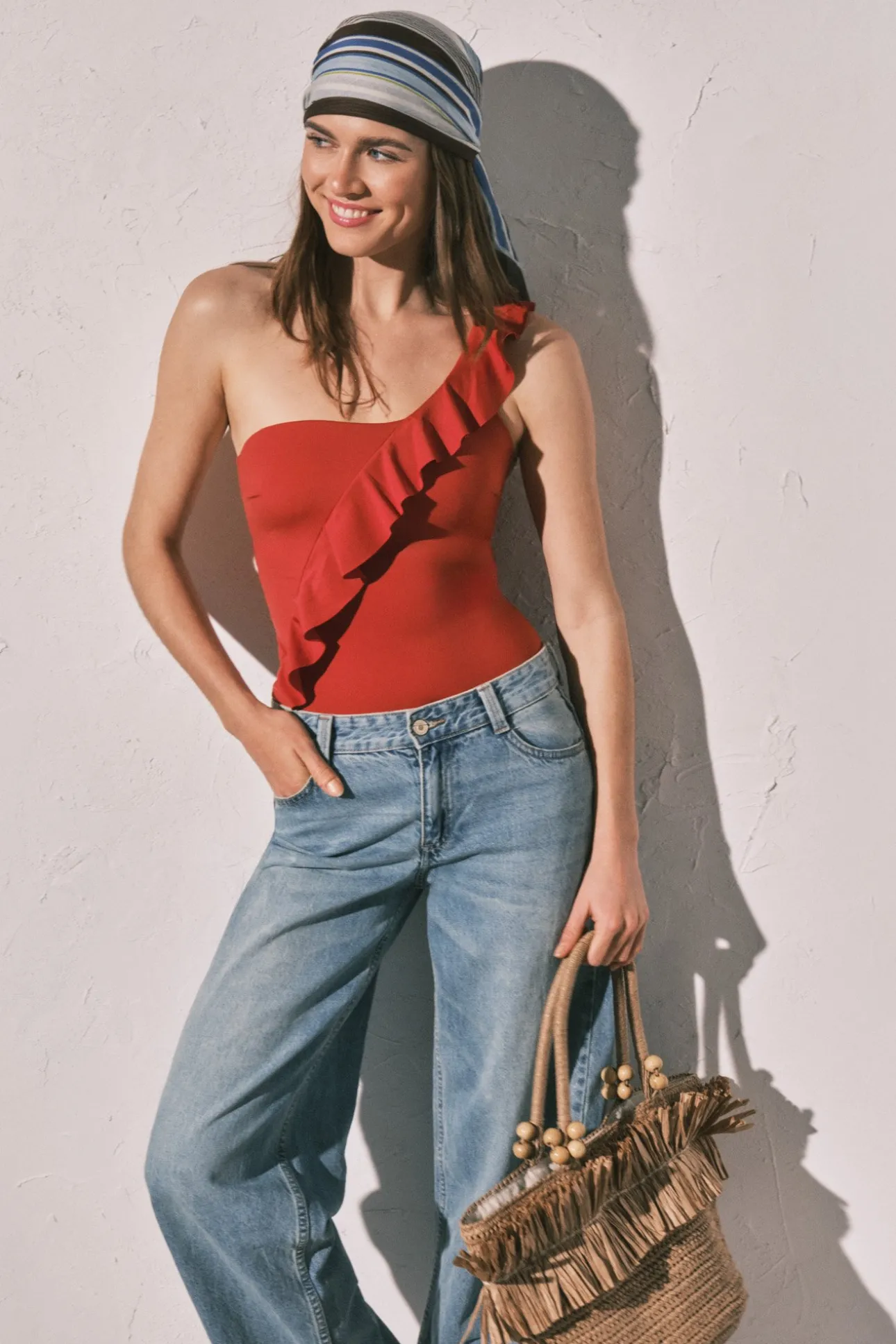 Bañador moldeador volante asimétrico naranja