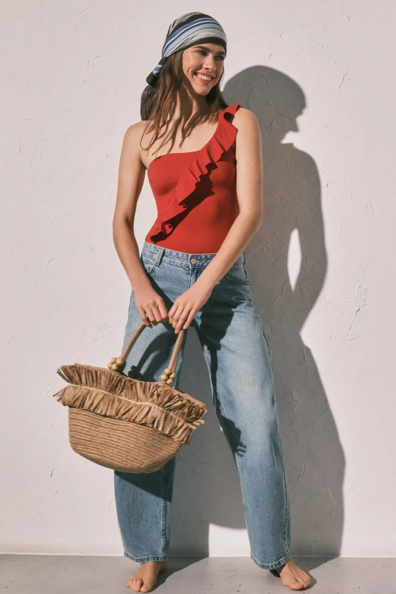 Bañador moldeador volante asimétrico naranja