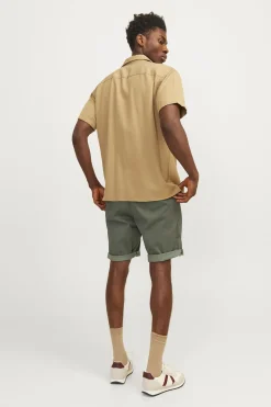 Bermuda estilo chino regular fit