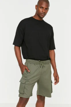 Bermudas tipo jogger con bolsillos