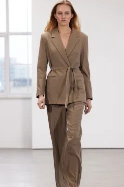 Blazer oversize anudada