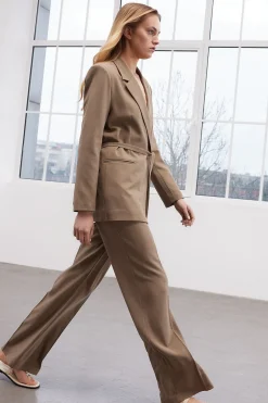 Blazer oversize anudada