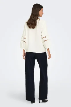 Blusa manga 3/4 encaje