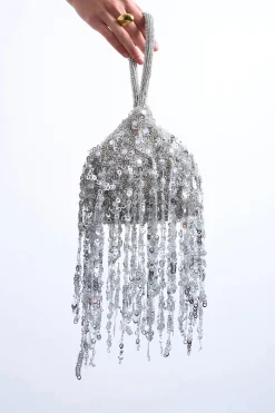 Bolso de fiesta con abalorios.