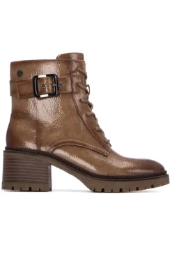 Botín charol con cordones