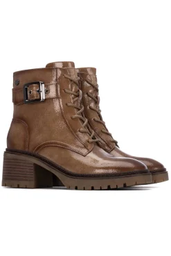 Bot&iacute;n charol con cordones