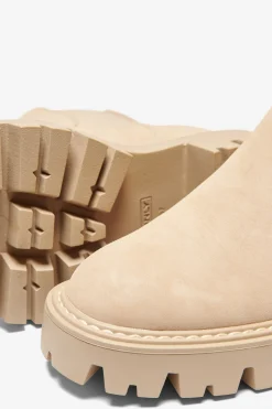 Bot&iacute;n chelsea plano