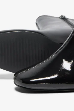 Bot&iacute;n tac&oacute;n de charol