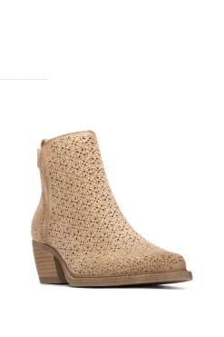 Botines de antelina troquel