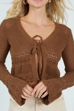 C&aacute;rdigan con pu&ntilde;os acampadados