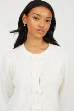 C&aacute;rdigan de punto con lazos