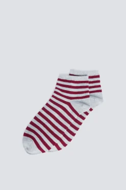 Calcet&iacute;n corto rayas negras