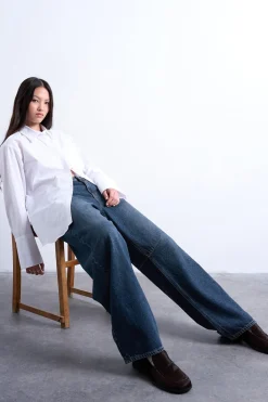 Camisa amplia de corte oversize