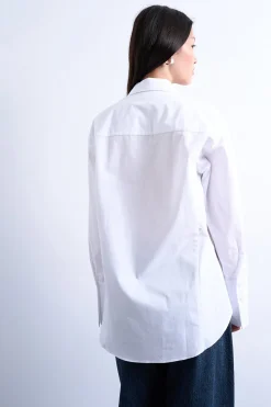 Camisa amplia de corte oversize