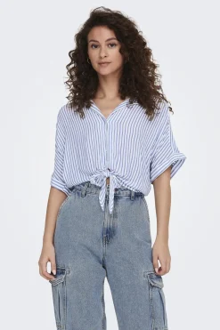 Camisa crop manga corta