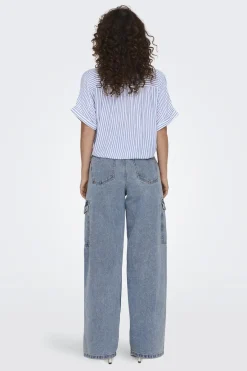 Camisa crop manga corta