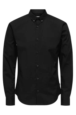 Camisa de hombre slim fit y 100% algod&oacute;n.