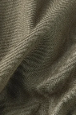 Camisa de manga larga y corte ajustado