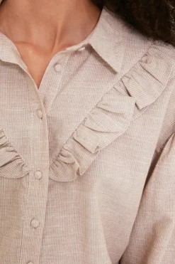 Camisa detalle volantes