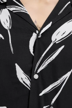 Camisa relaxed fit manga corta