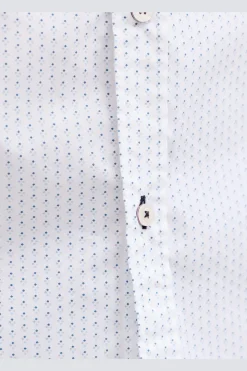 Camisa slim fit estampada