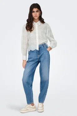 Camisa troquelada manga larga