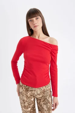 Camiseta asim&eacute;trica