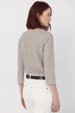 Camiseta b&aacute;sica escote barco