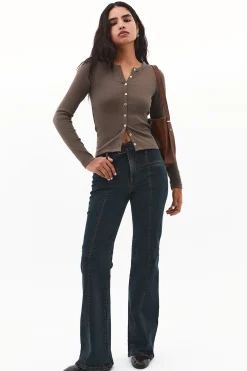 Camiseta con botones