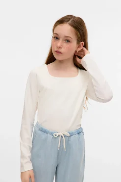 Camiseta cuello cuadrado