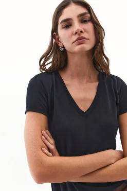 Camiseta de cuello pico