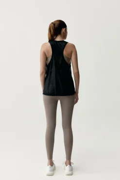 Camiseta deportiva Ada 2.0 Negra