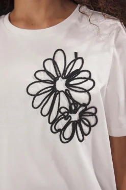 Camiseta flor manga corta