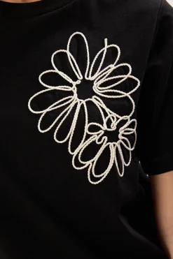 Camiseta flor manga corta