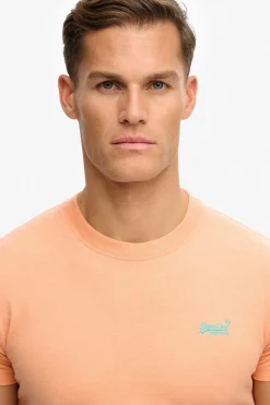 Camiseta manga corta b&aacute;sica con logotipo peque&ntilde;o